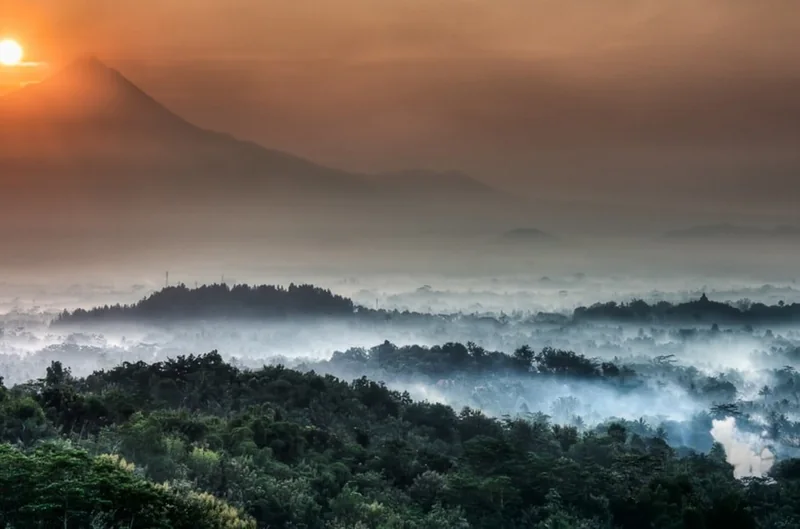 Borobudur Sonnenaufgang auf dem Setumbu Hill